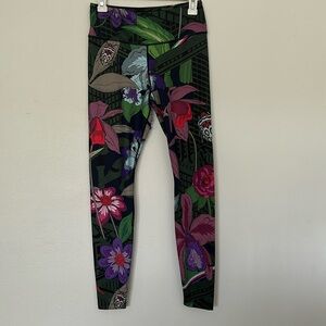 Nike Icon Floral Tights - SIZE M